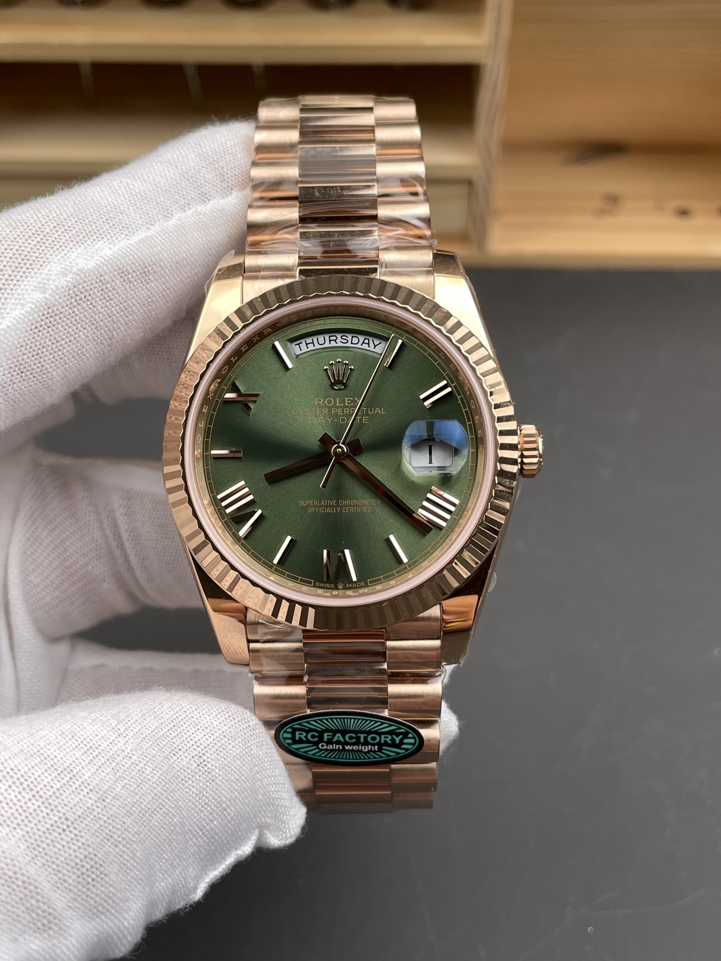 NO:553423,RC Rose Gold Weekly Diary Olive Green Rome DD/40mm/Machine/Counterweight 211G,19860909RC 玫瑰金星期日志 橄榄绿罗马DD/40mm/机/配重211G,,Watch