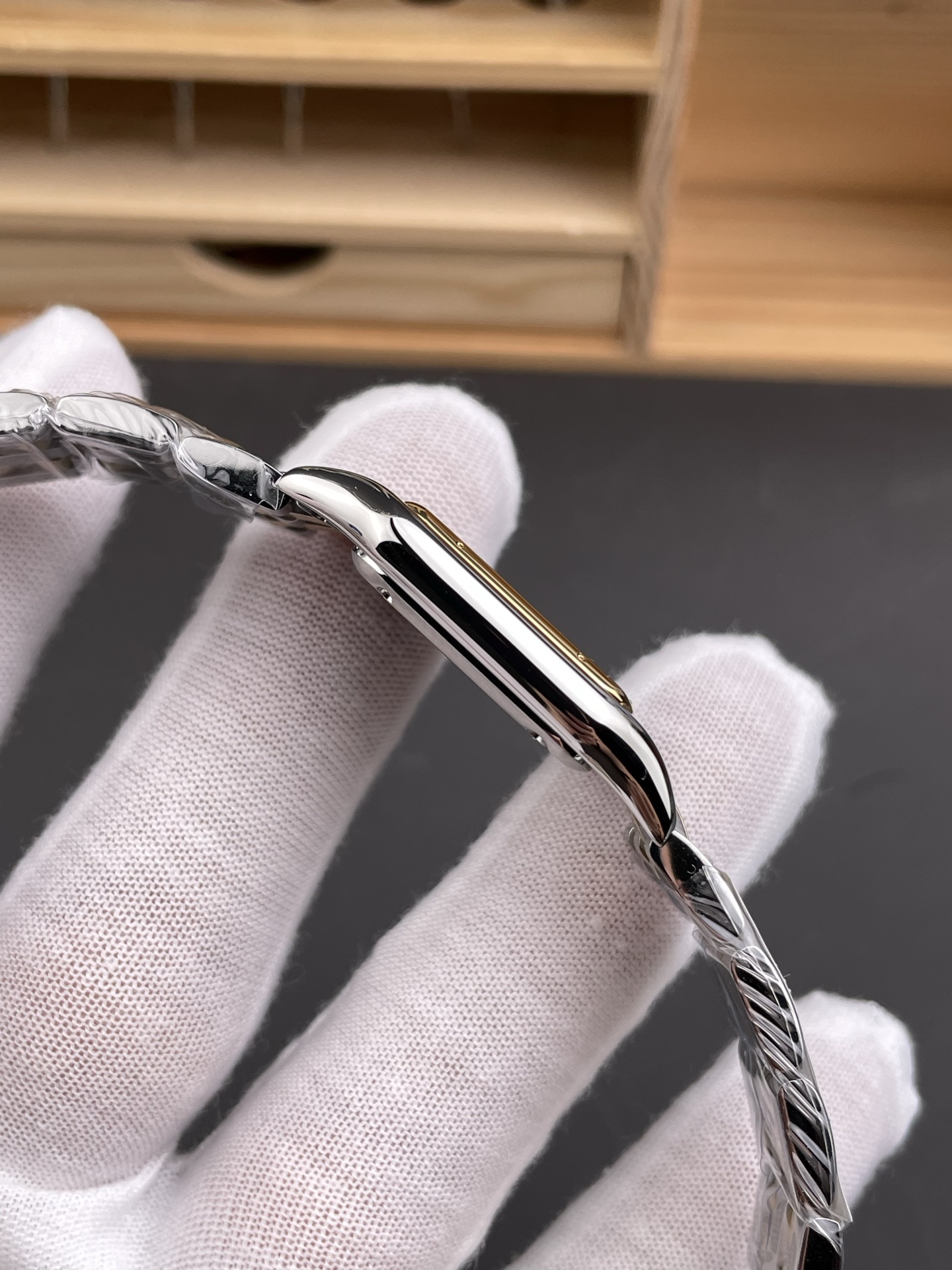 Cartier AF 卡地亚猎豹 间金中号/27x37mm/石英款