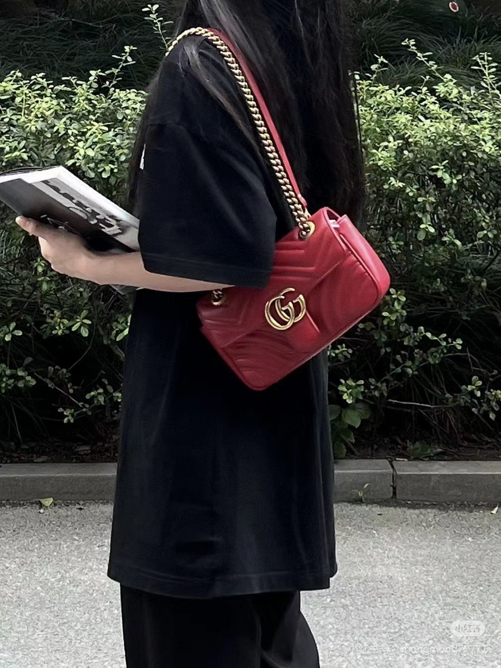 Gucci Marmont Mini Bolso de Hombro de Piel en Vino Tinto con Logo Dorado 9 i1730208728 8117 5