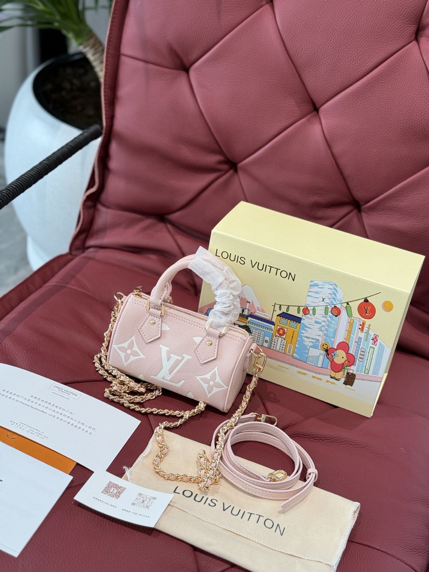 P165LV Nuova serie di latte di fragole Accessori e le serie rosa sono regali o regali per il tuo merce di nuovo anno!