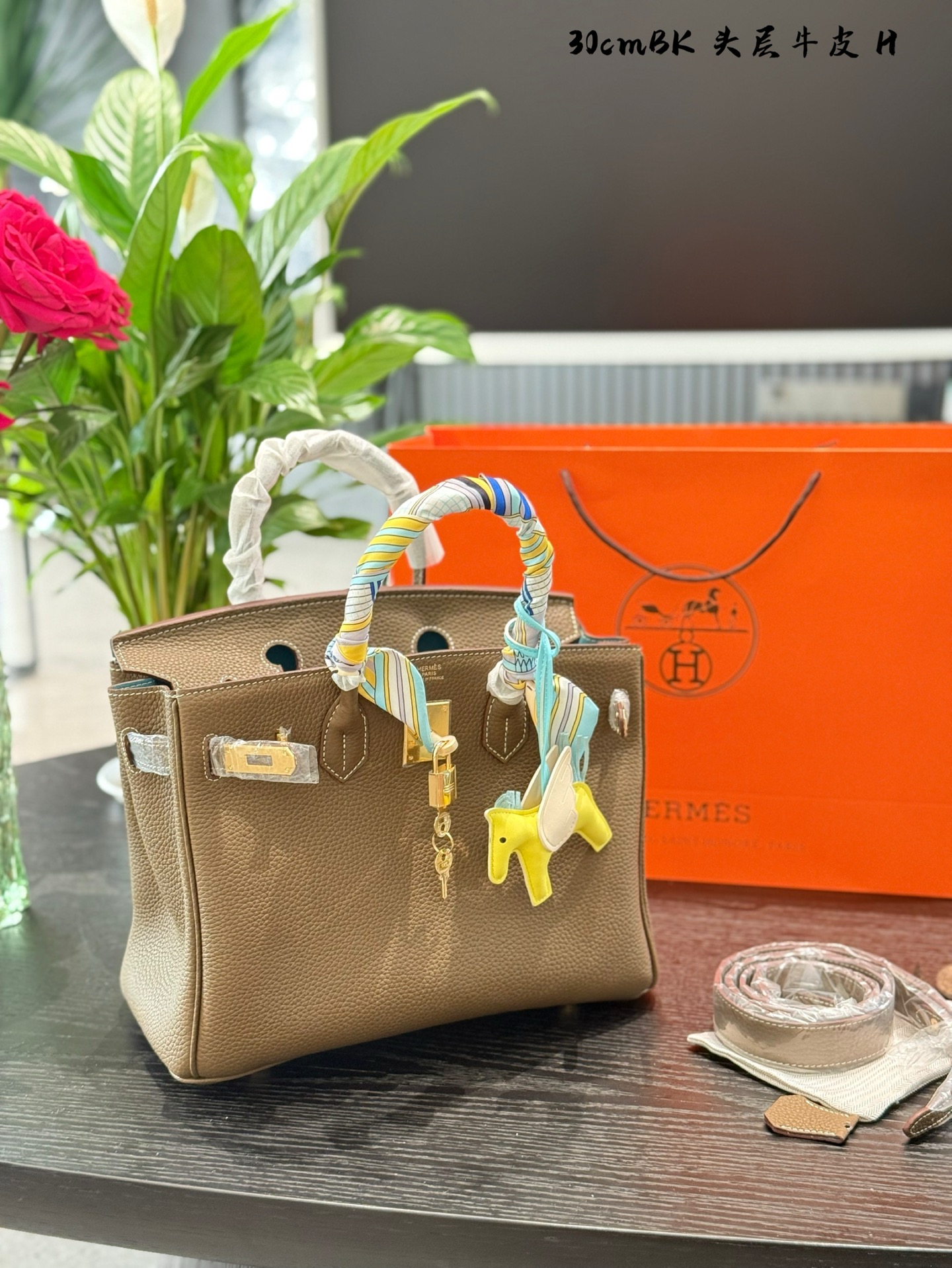 Hermès Birkin 30cm Togo Leather Classic Handbag - Stylish and Timeless 3 i1740988649945 1663 0 1