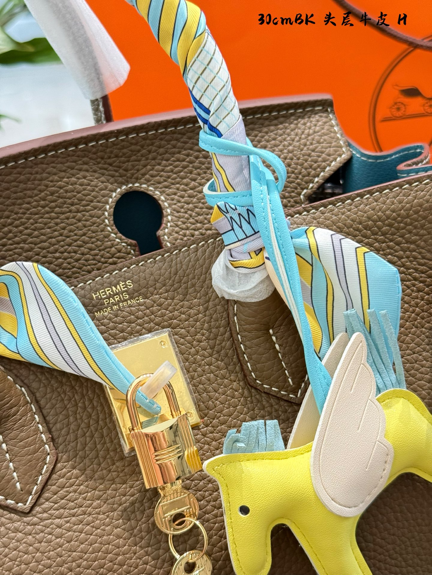 Hermès Birkin 30cm Togo Leather Classic Handbag - Stylish and Timeless 5 i1740988650002 6222 0 3