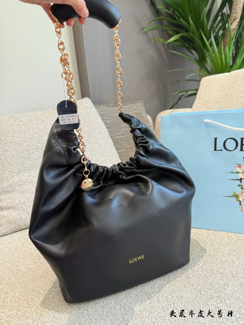 Loewe Squeeze Bag in Nappa Leather with Adjustable Chain and Anagram Pebble 1 Loewe Squeeze Bag in Nappa Leather with Adjustable Chain and Anagram Pebble