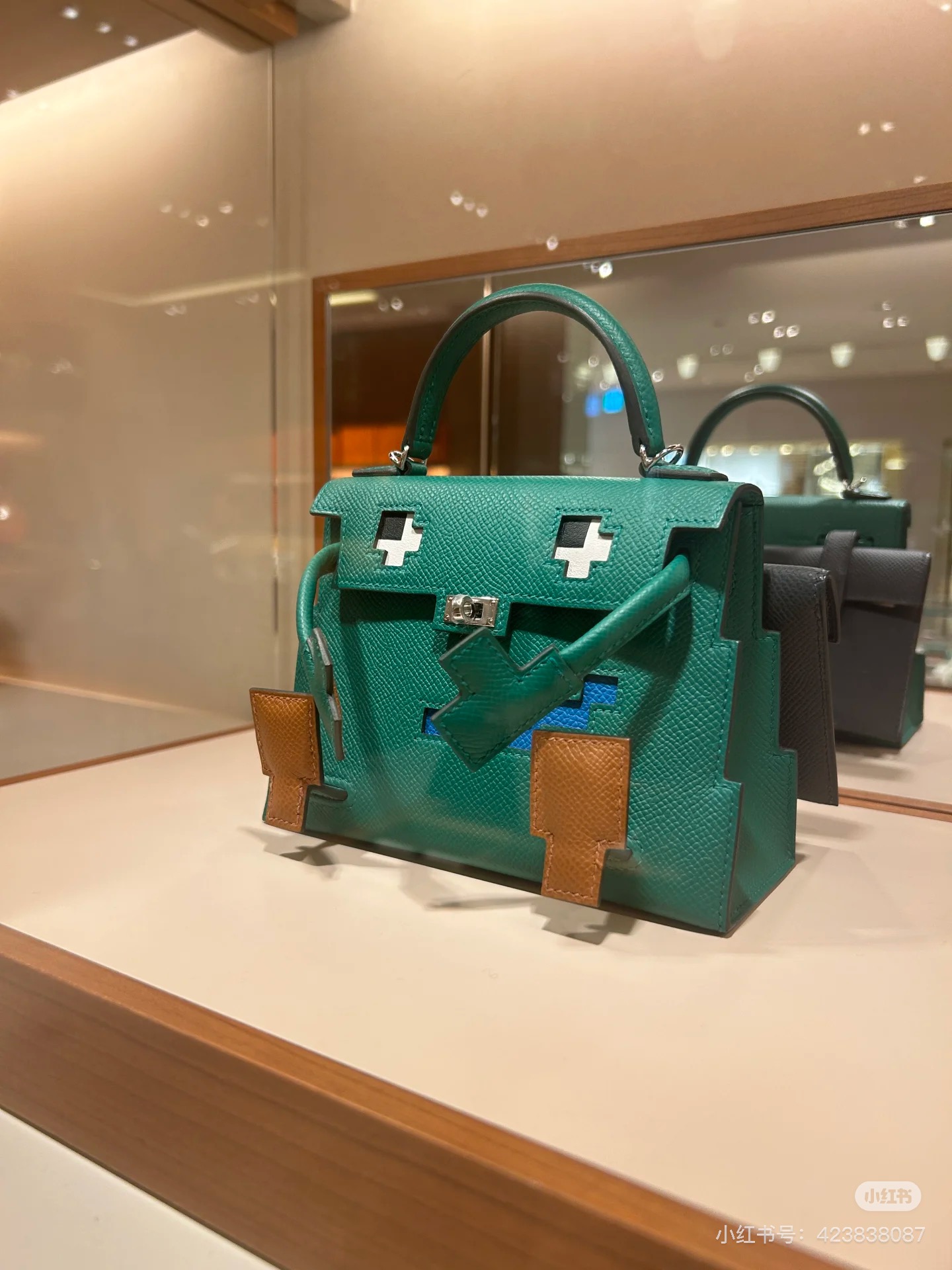Hermès Kelly Dolly Picto Bolso de Mano Mosaico - Edición Limitada 10 i1745226954514 4120 0 8