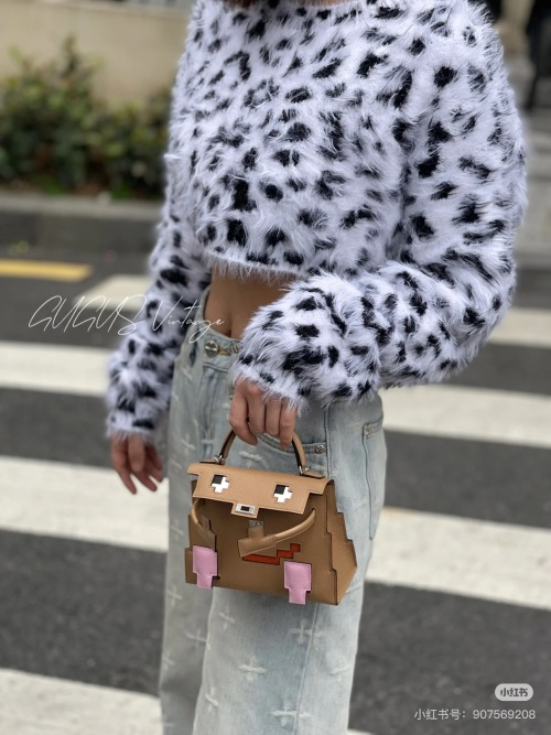 Hermès Kelly Dolly Picto Bolso de Mano Mosaico - Edición Limitada 23 Hermès Kelly Dolly Picto Bolso de Mano Mosaico – Edición Limitada