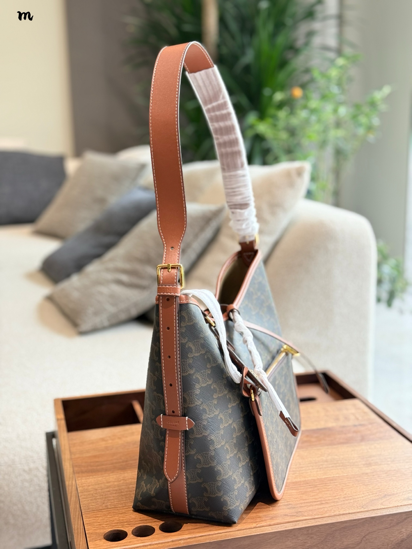 Celine Carryall Bolso Tote con Diseño de Cordón y Tamaño Práctico de 28x24 4 i1745980784238 1055 0 2