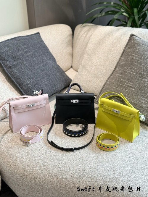 Hermes Kelly Danse Swift Leather Bag with Adjustable Shoulder Straps - 20cm 1 Hermes Kelly Danse Swift Leather Bag with Adjustable Shoulder Straps – 20cm