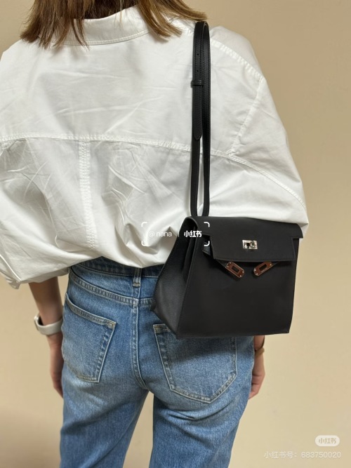 Elegante Bolso Bandolera Kelly Dance en Negro y Plata para Mujer 16 Elegante Bolso Bandolera Kelly Dance en Negro y Plata para Mujer