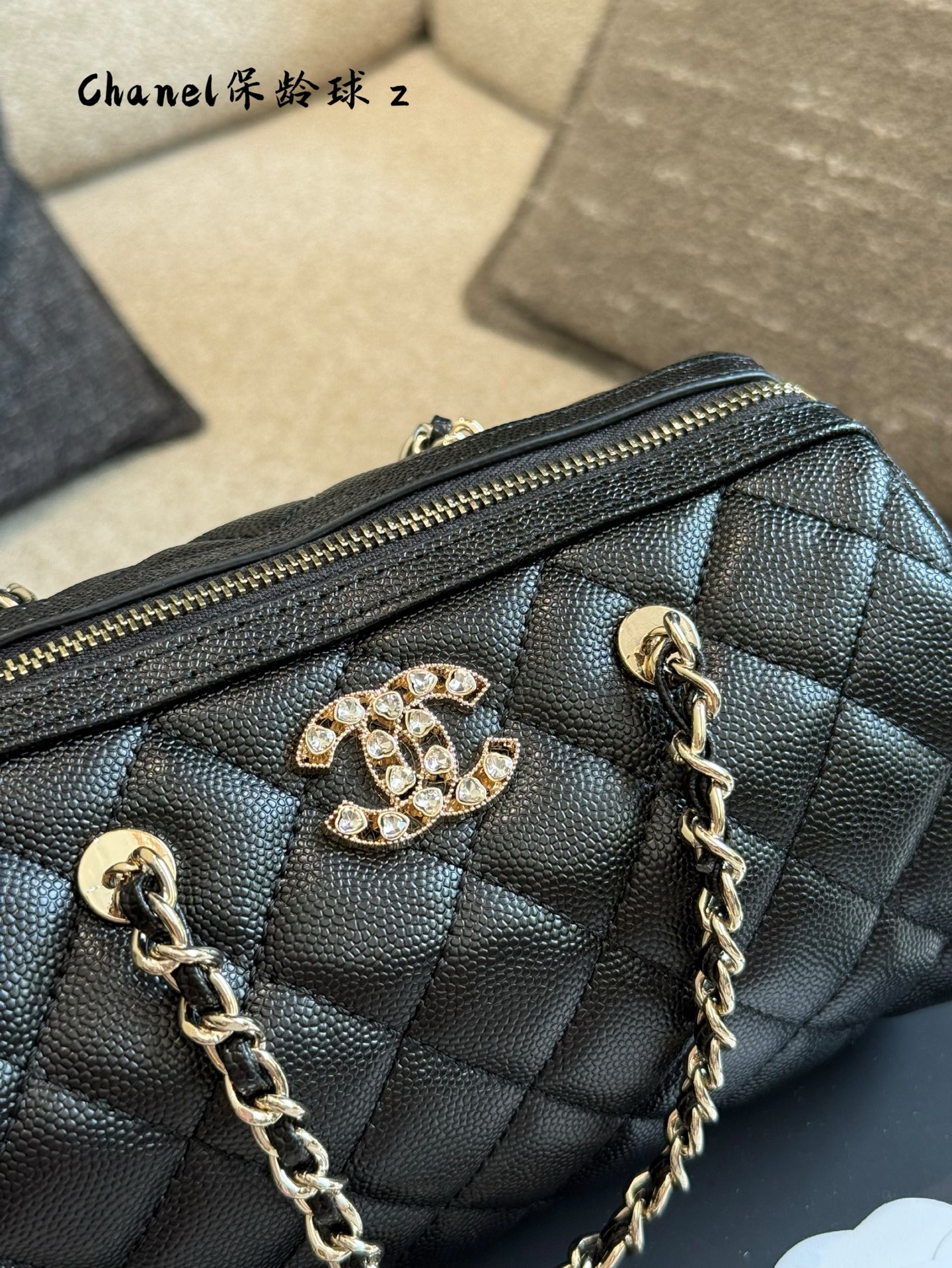 Chanel 25P Bolso Bowling Caviar Negro/Dorado, Bandolera y de Mano 4 i1746874312966 7947 0 2