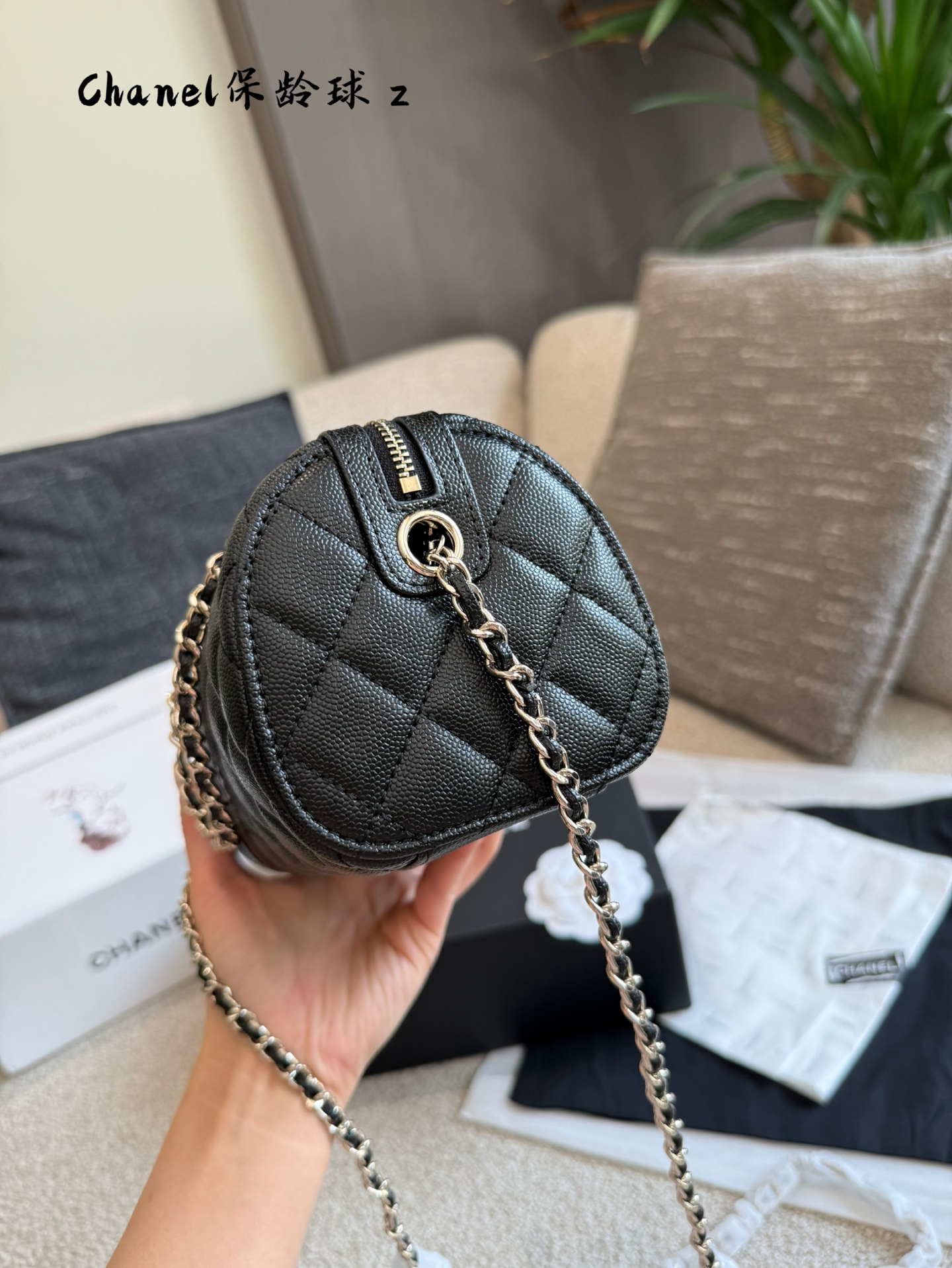 Chanel 25P Bolso Bowling Caviar Negro/Dorado, Bandolera y de Mano 6 i1746874313453 7795 0 4