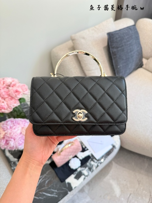 Chanel 25s Black Handle Wallet-On-Chain Bag, 19cm, Coco Crush Handle 1 Chanel 25s Black Handle Wallet-On-Chain Bag, 19cm, Coco Crush Handle