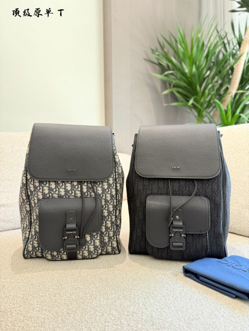 DIOR 2025 Spring/Summer Collection Backpack with Oblique Jacquard and Calfskin 1 DIOR 2025 Spring/Summer Collection Backpack with Oblique Jacquard and Calfskin