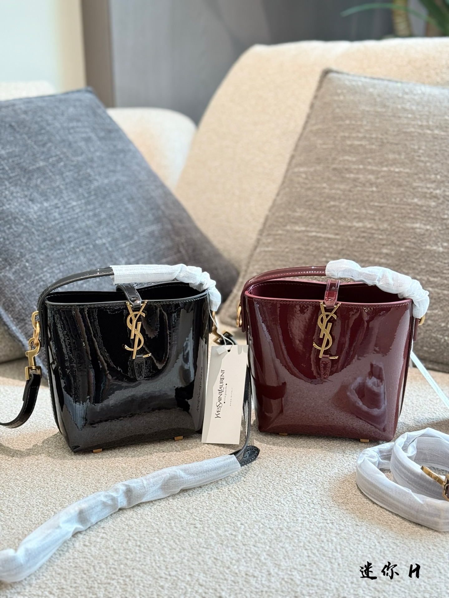 💰260 
圣罗兰ROSE同款水桶包

新款LE37水桶包small/mini 

CASSANDRE钩扣开合/可调节可拆卸肩带

古铜色金属配件/罗缎衬里

多种携带方式