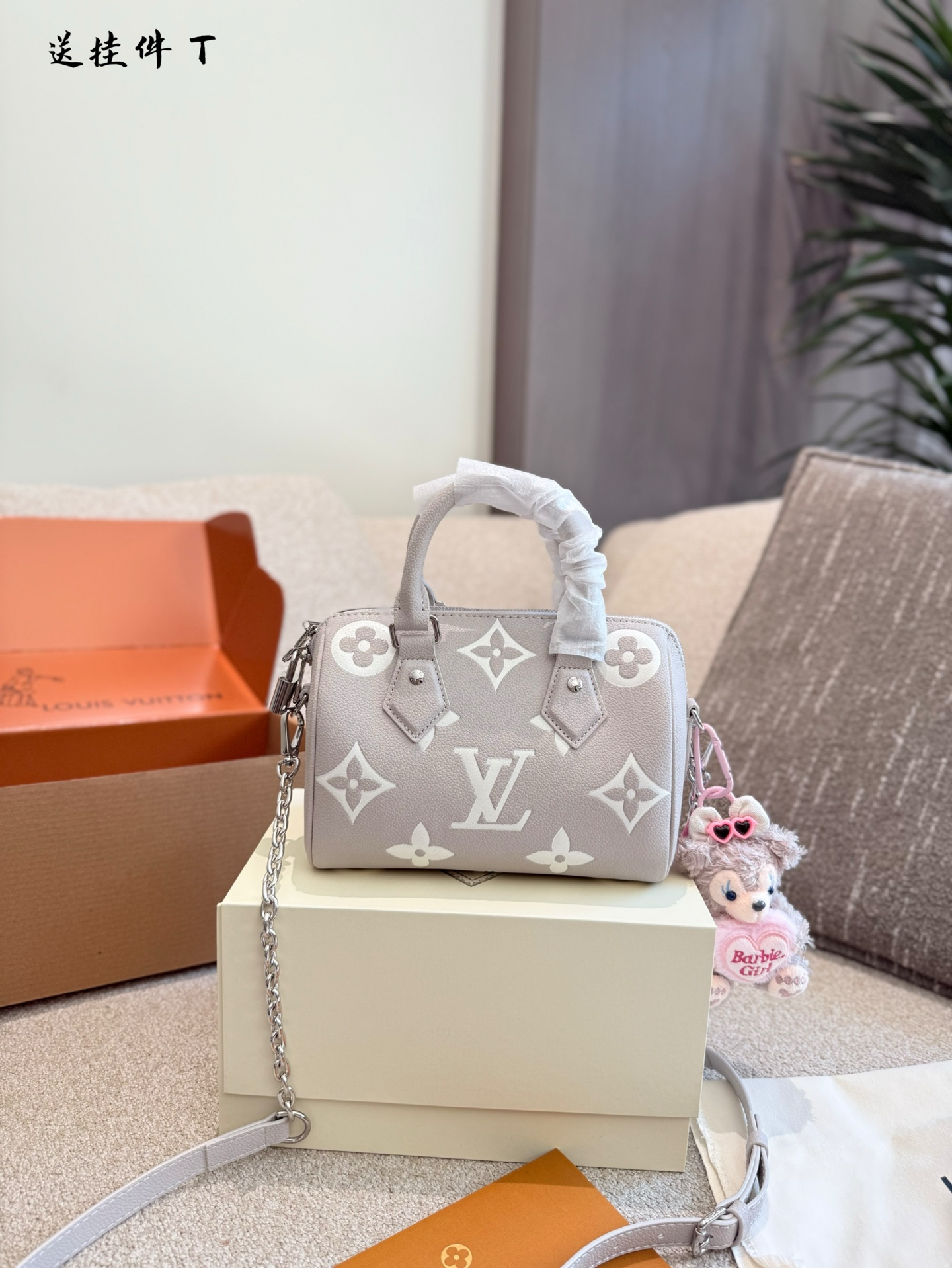 Louis Vuitton Speedy 2025: Bolso Clásico, Tonos Pastel, Accesorio Incluido 10 i1752289938760 4683 0 8