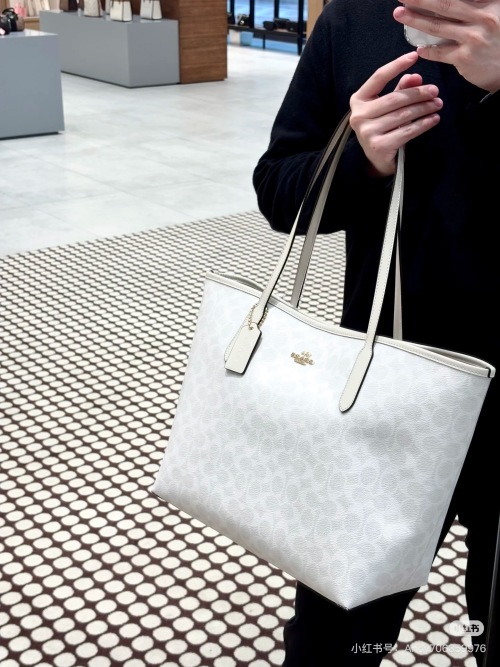 Coach City 33 Tote Bolso Grande de Hombro en Lona Estampada, Blanco Hielo 16 Coach City 33 Tote Bolso Grande de Hombro en Lona Estampada, Blanco Hielo