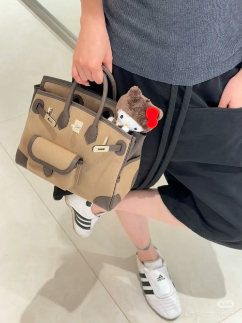 Hermès Cargo Bag: Mousse Gray Canvas & Leather Trim, Luxurious & Stylish 1 Hermès Cargo Bag: Mousse Gray Canvas & Leather Trim, Luxurious & Stylish