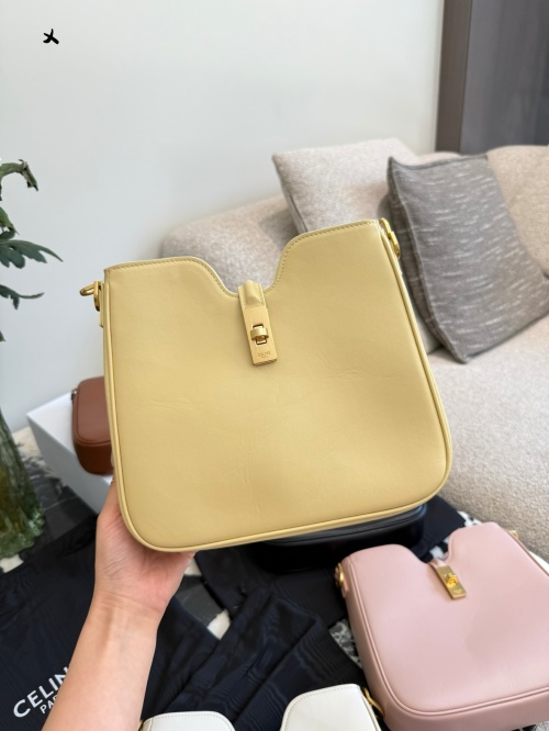 Celine Camille 16 Soft: Elegante bolso de hombro con doble correa 1 Celine Camille 16 Soft: Elegante bolso de hombro con doble correa