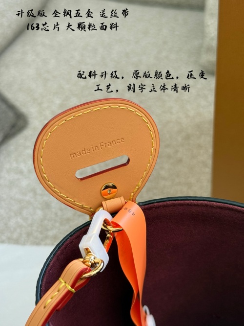 Luxury Leather Bucket Bag with Premium Hardware and Detailed Craftsmanship 1 Luxury Leather Bucket Bag with Premium Hardware and Detailed Craftsmanship