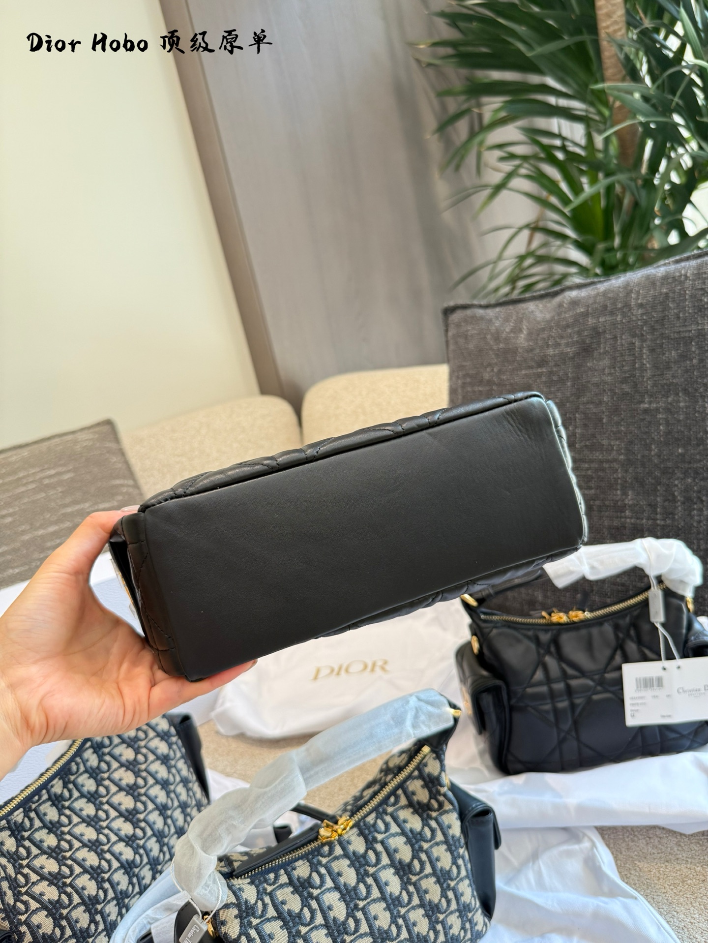 Bolso Dior Shou Mai Nuevo: Elegancia y Funcionalidad en un Diseño Compacto 10 i1753697113860 5735 0 8
