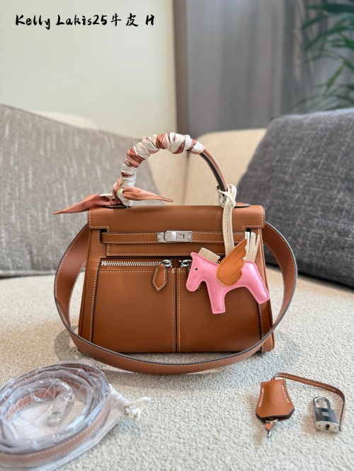 Hermès Kelly Lakis 25: Silver Hardware, Full Set, Pristine Condition, Perfect Gift 1 Hermès Kelly Lakis 25: Silver Hardware, Full Set, Pristine Condition, Perfect Gift