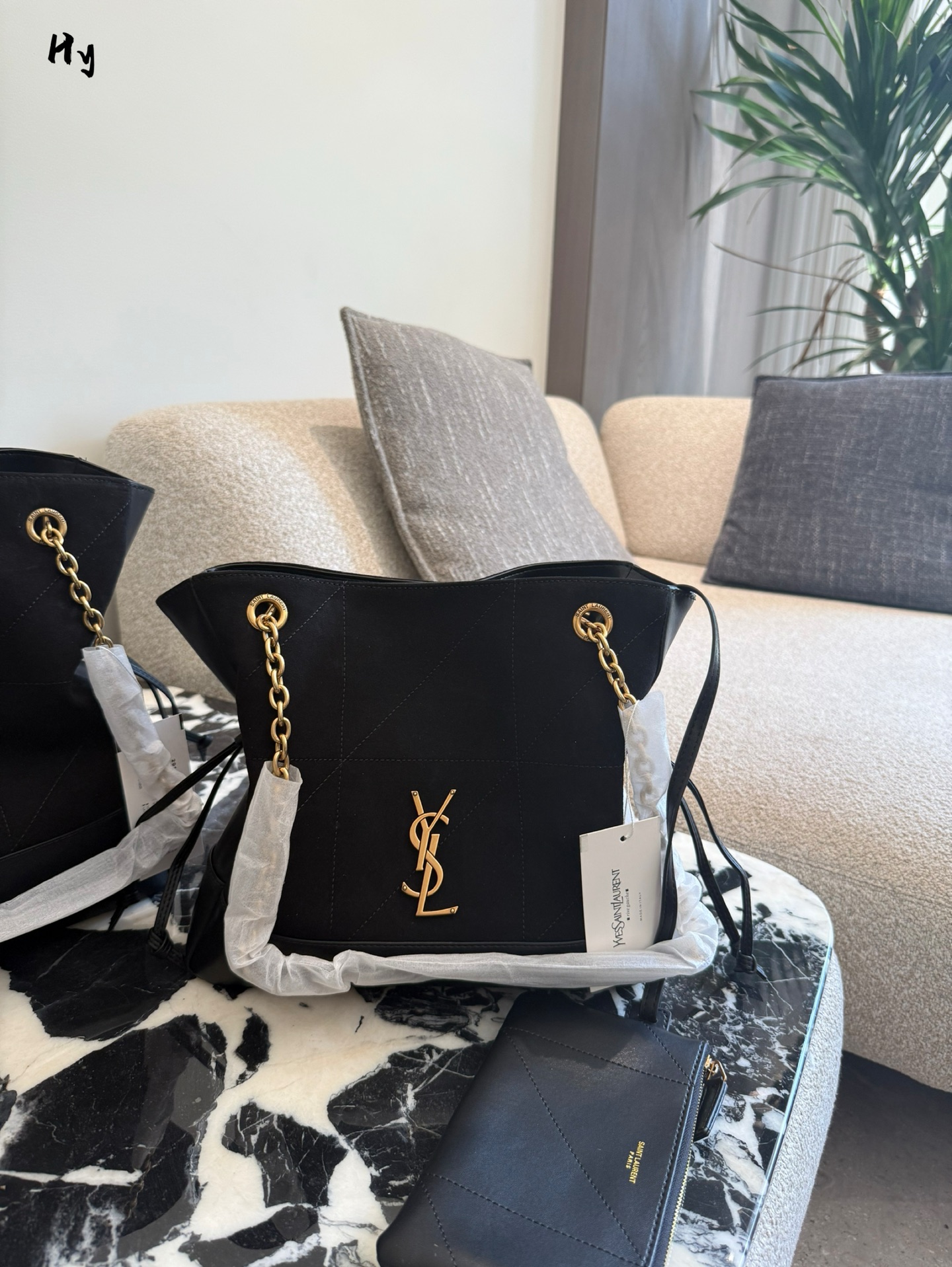 Yves Saint Laurent Bolso Tote con Cordón de Gamuza, Negro, Gran Capacidad 3 i1754914113611 5888 0 1