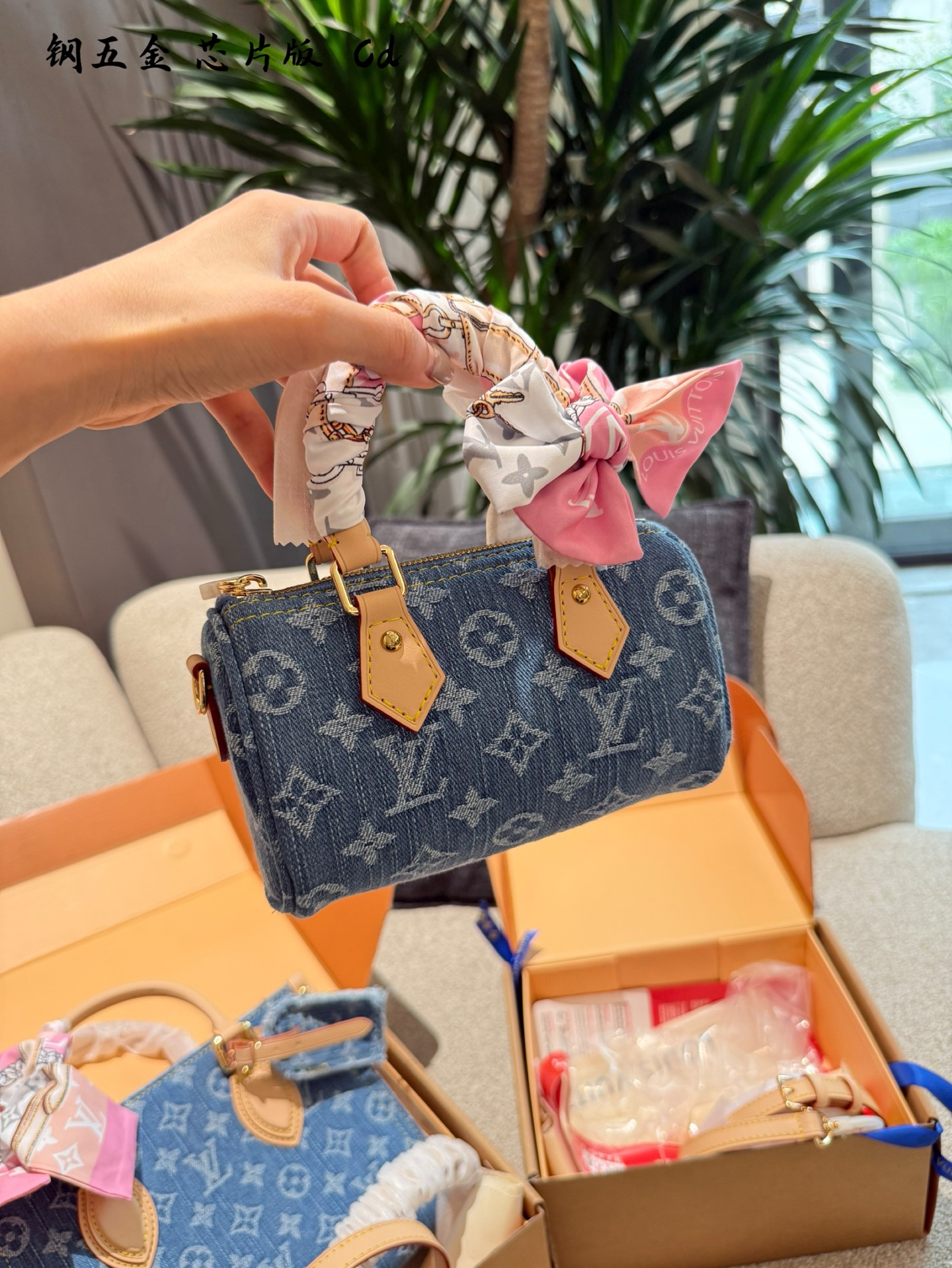Louis Vuitton Nano Speedy Denim Bolso Bandolera Azul Claro Verano 3 i1755008624424 5190 0 1
