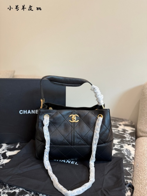 Elegant Chanel 25A Black Leather Hobo Bag with Gold Hardware, 28cm 1 Elegant Chanel 25A Black Leather Hobo Bag with Gold Hardware, 28cm