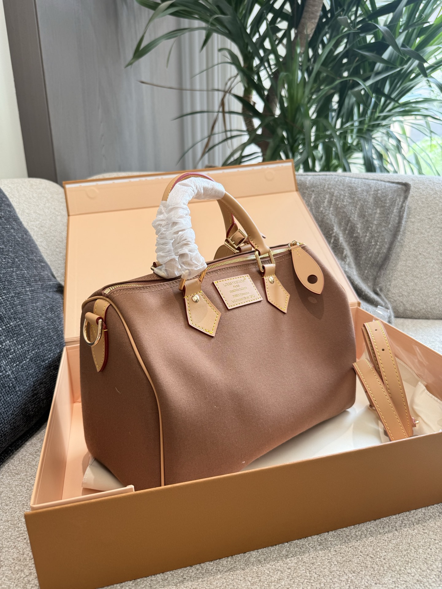 Louis Vuitton x Pharrell x Nigo Bolso Speedy con Detalles Bordados, 30 cm 6 i1755691663231 2472 0 4