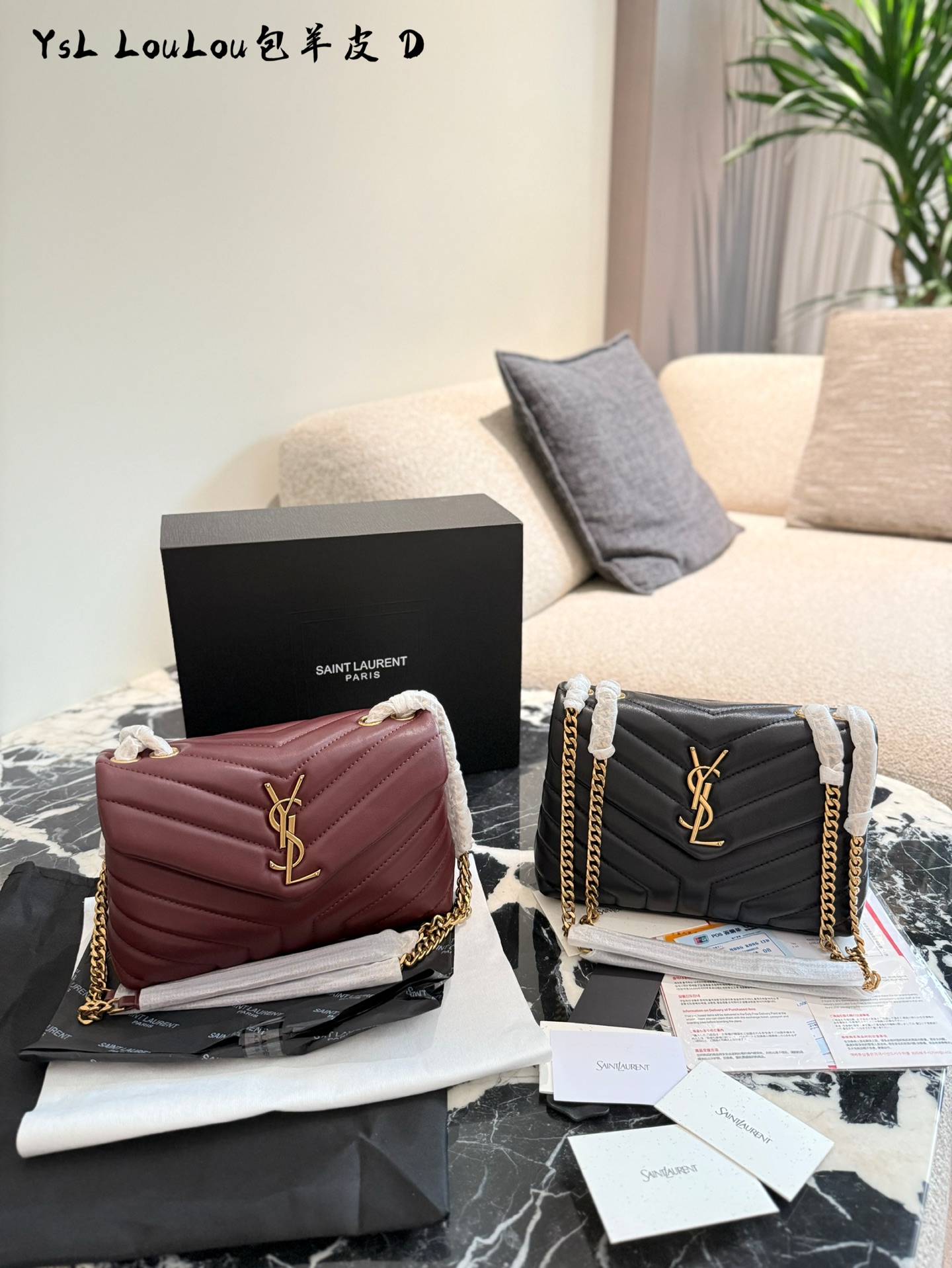 圣罗兰LouLou系列💰280

羊皮的材质，更精致
整体效果.上身会更加的挺拔

V型绗缝与Y型绗缝互不交集却出现在同一画面仿佛就是V型的山川与Y型的河流相互依偎

背着这款包包带给您不一样的体验#ysl圣罗兰#链条26cm