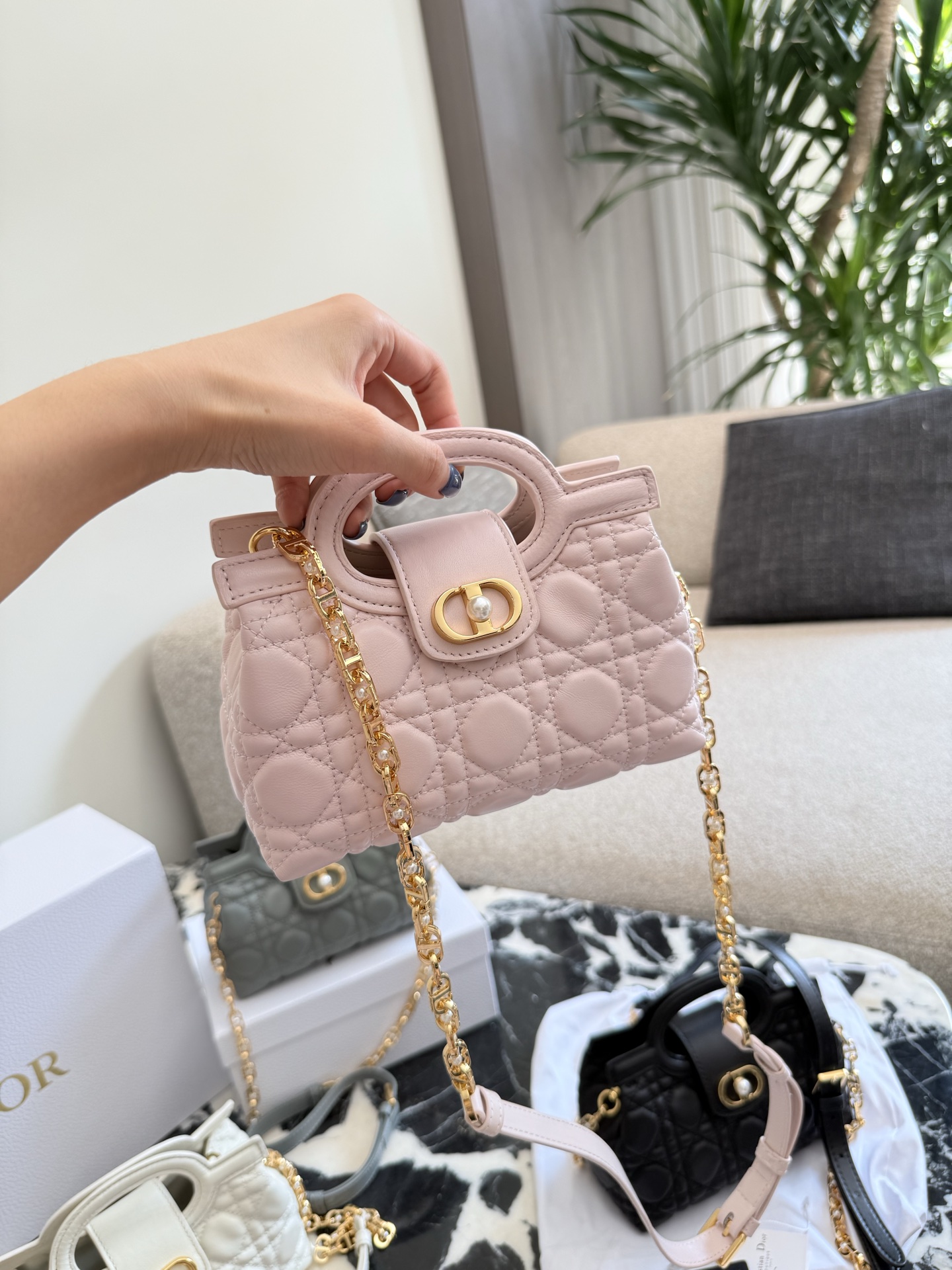 _daV9ssLk0Cuem24mij3Ih0_MQehrgYAcM8Qjm-w