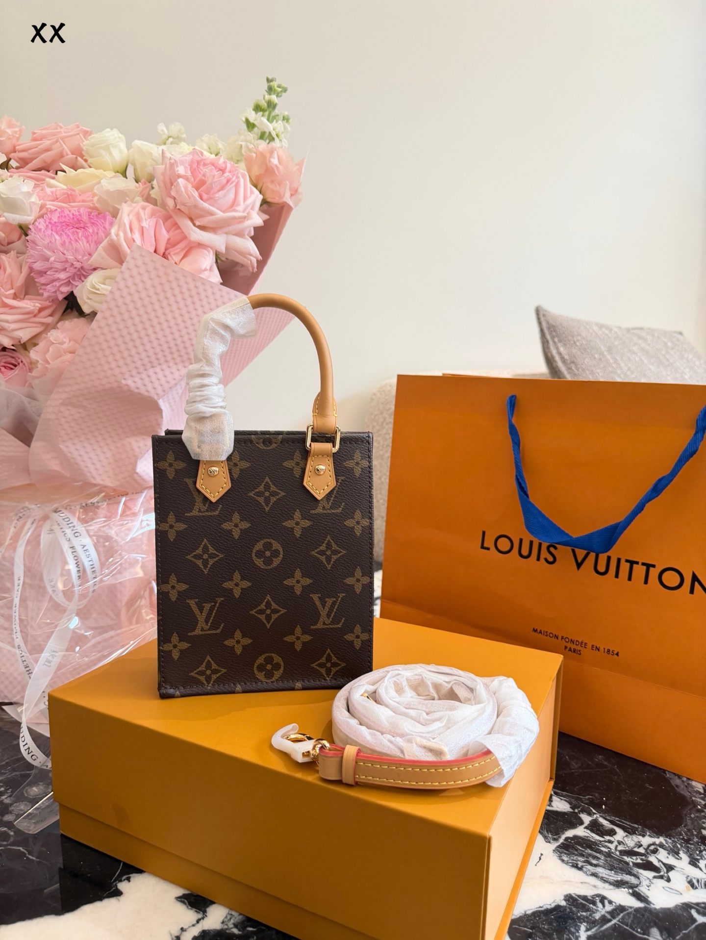 Louis Vuitton Petit Sac Plat Mini Bolso Totes de Lona Monograma Clásico