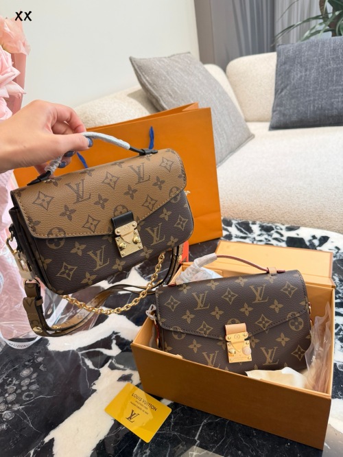 Louis Vuitton Pochette Metis East West Mini תיק נוצץ קטן 1 Louis Vuitton Pochette Metis East West Mini תיק נוצץ קטן