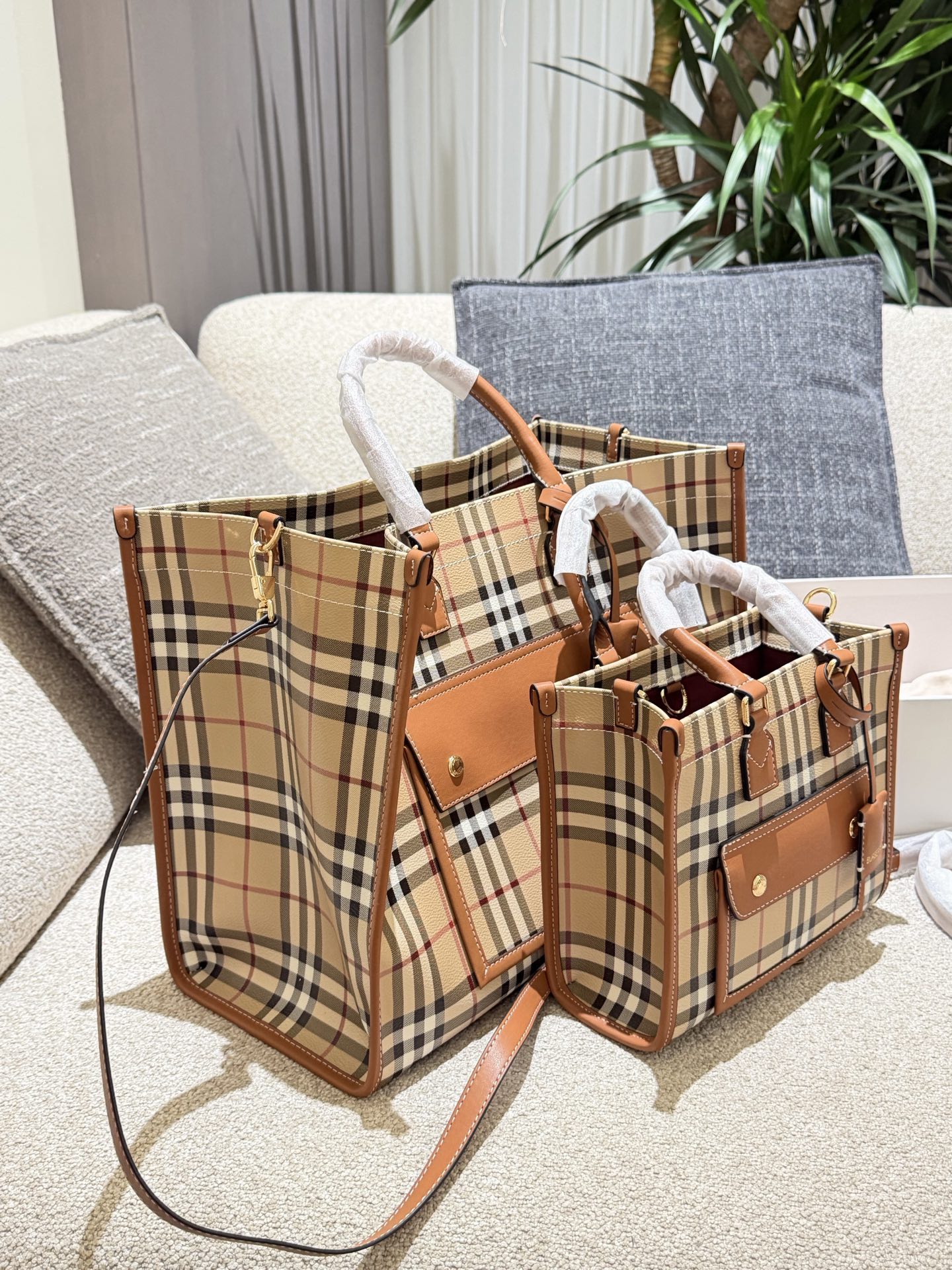 Burberry bag BURBERRY | ， ？ — photo 9