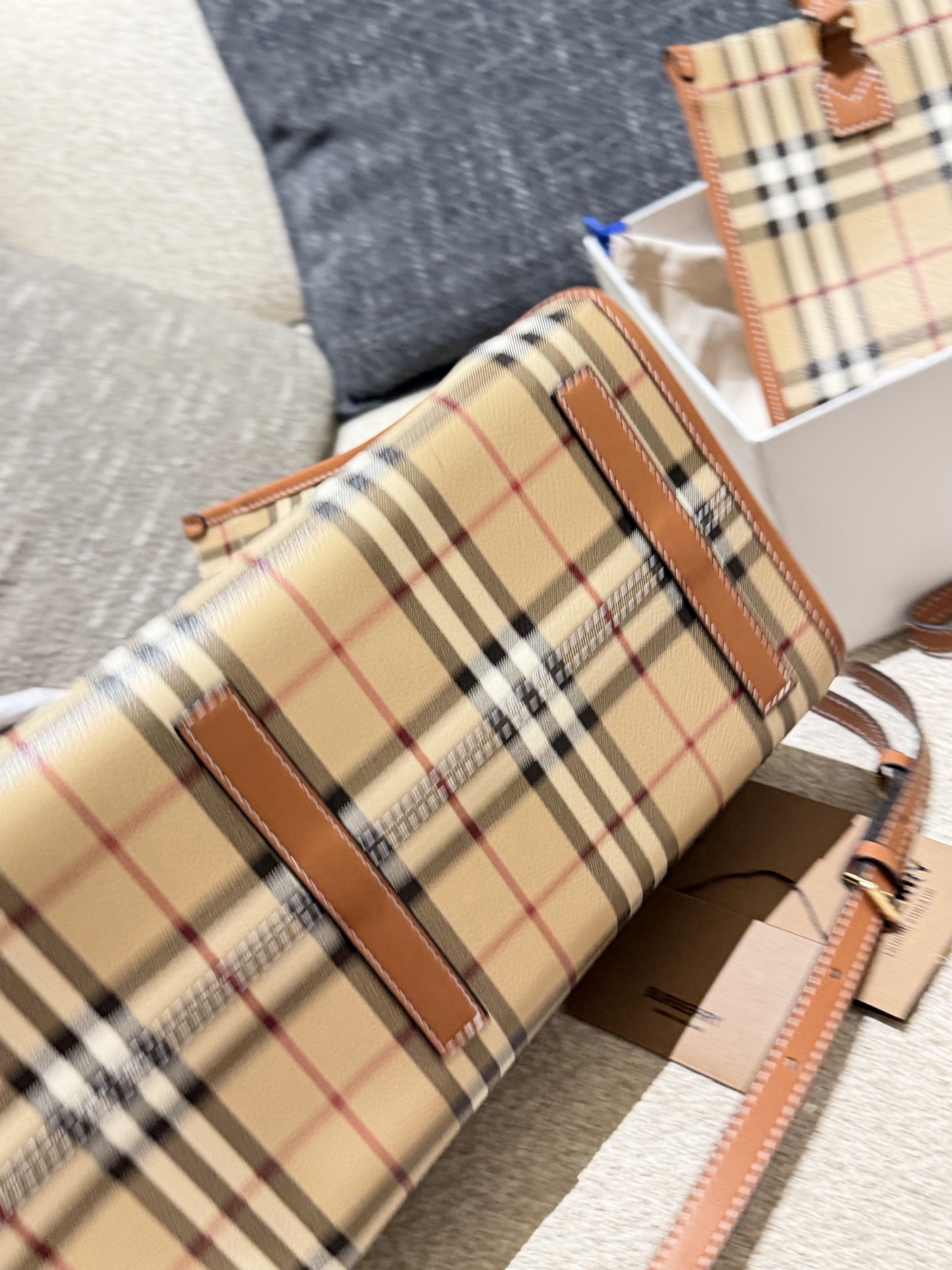 Burberry bag BURBERRY | ， ？ — photo 8