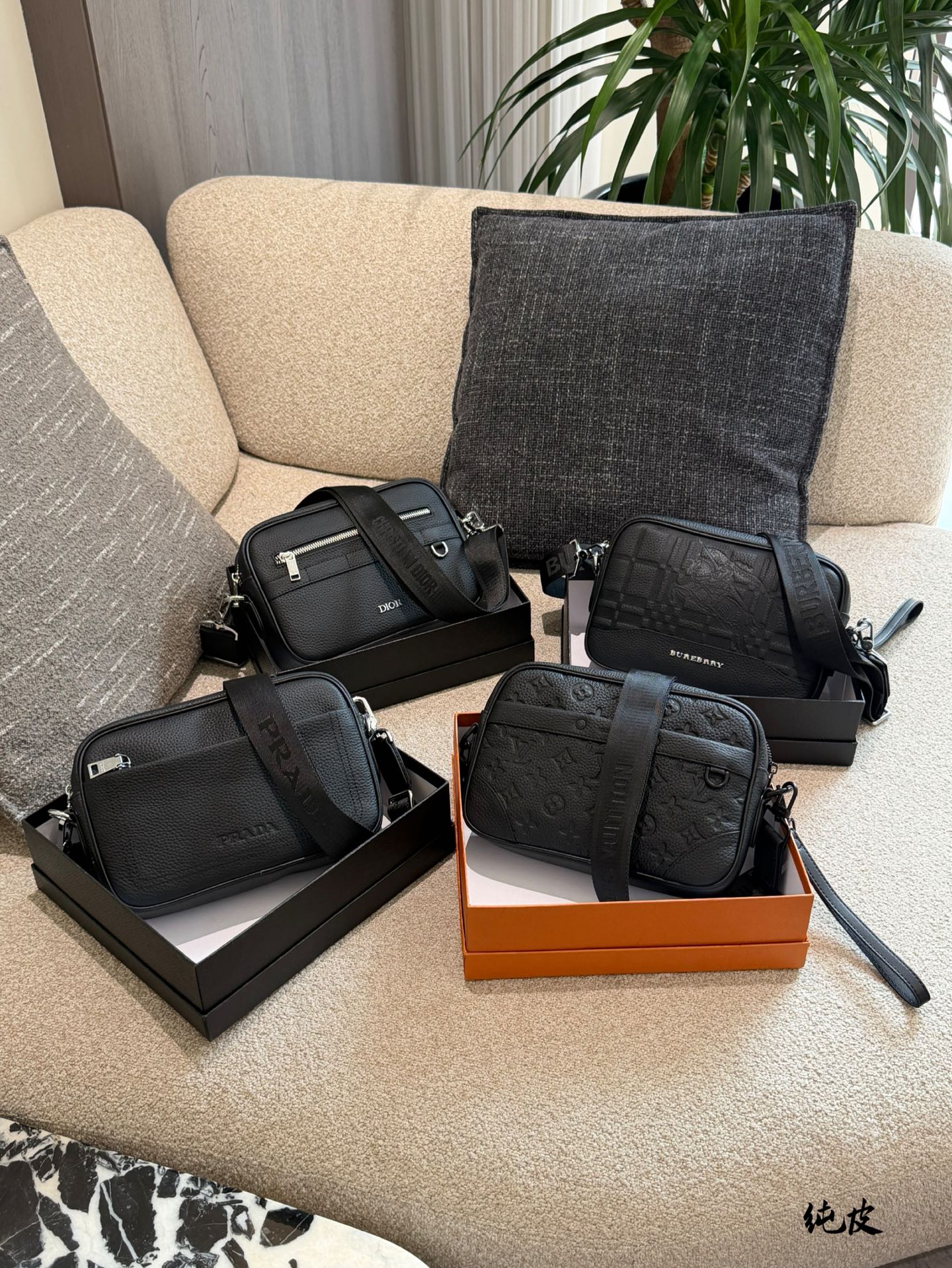 P233 | Cowhide Embossed Camera Bag | Camera Bag, Black Cowhide, Low-key Yet Recognizable. The Bag Has A Square Shape And Measures 19x12x8cm, Making It Perfect For Daily Commuting And Going Out On The Street The Shoulder Strap Is Adjustable And Can Be Worn Cross-body Or Hand-held. The Internal Space Is Reasonable And A Mobile Phone Wallet Can Be Easily Stored. The Embossing Process Has A Delicate Texture, Is Durable And Is Not Easily Deformed. It Is A Men’s Bag That Is Both Practical And Fashionable. It Is Full Of Trend, And Both Quality And Style Can Be Easily Grasped