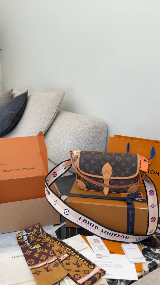 _dxp9sISpUJVvV1JA_83KzYjjCpRrrCK61tvZfYg