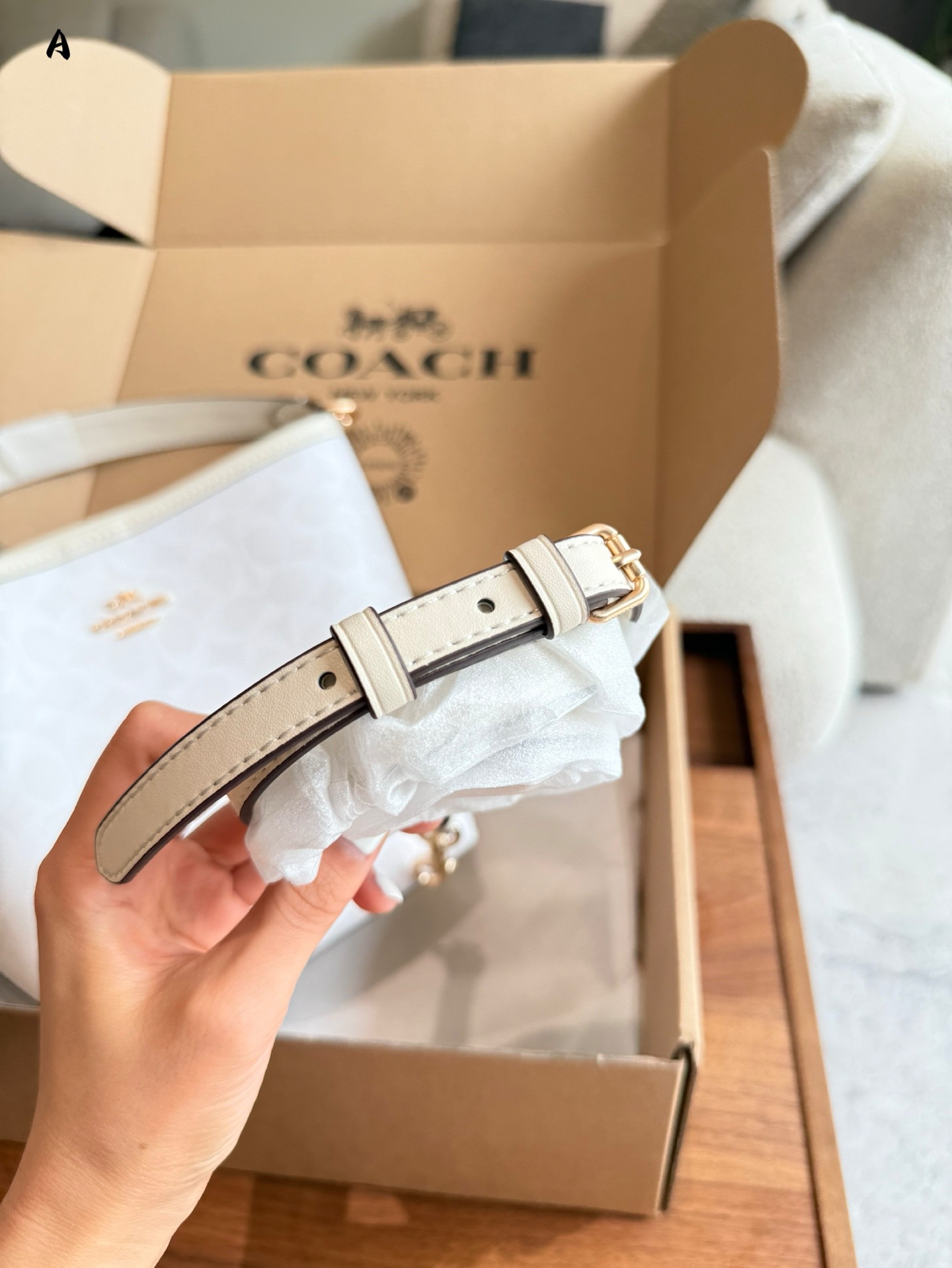 El bolso cubo Coach City17 es increíble, tan hermoso que es una falta. Este bolso cubo City17 está hecho de m…