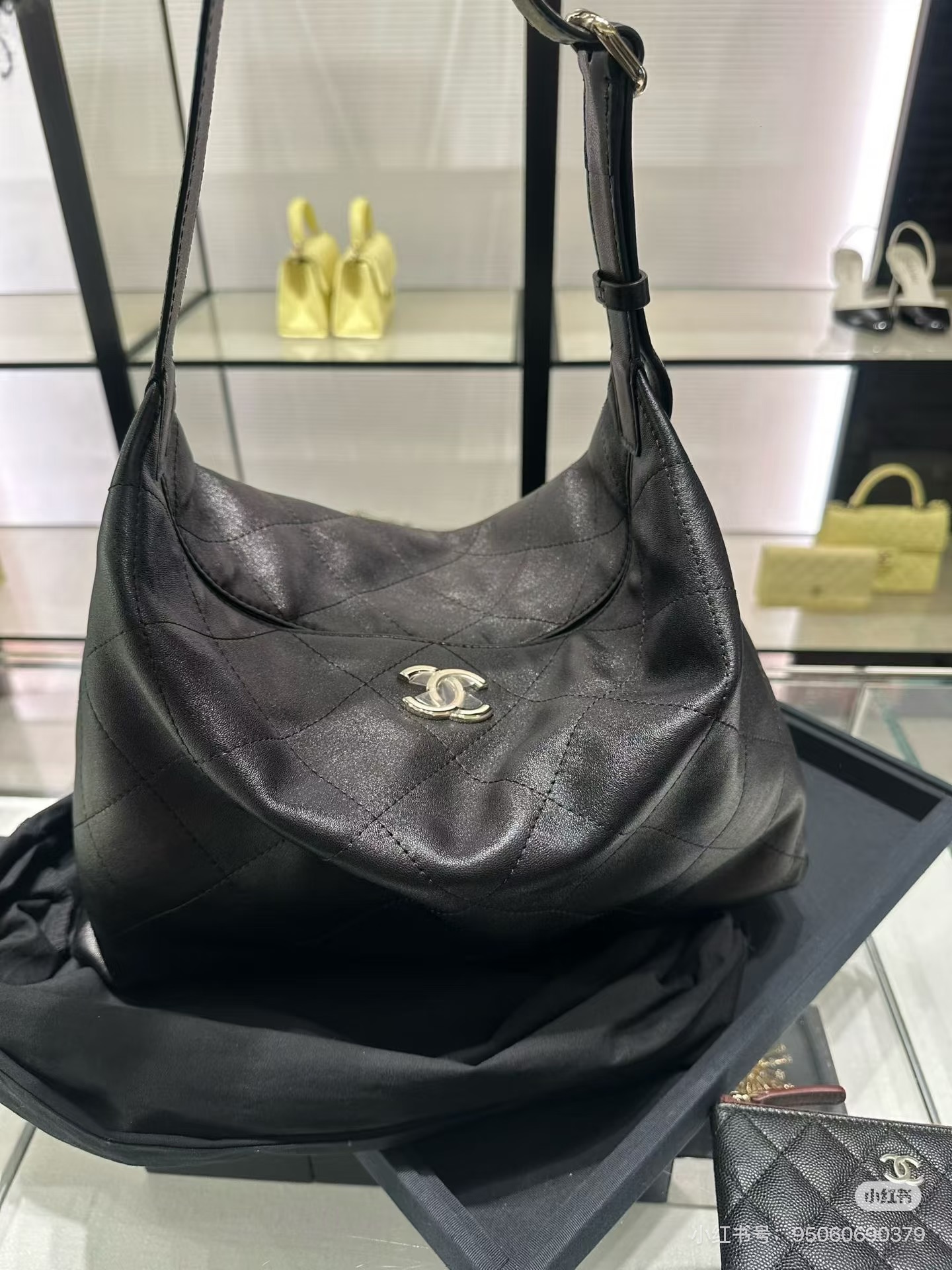 Chanel Women Jennie Chanel26P hobo get — photo 2