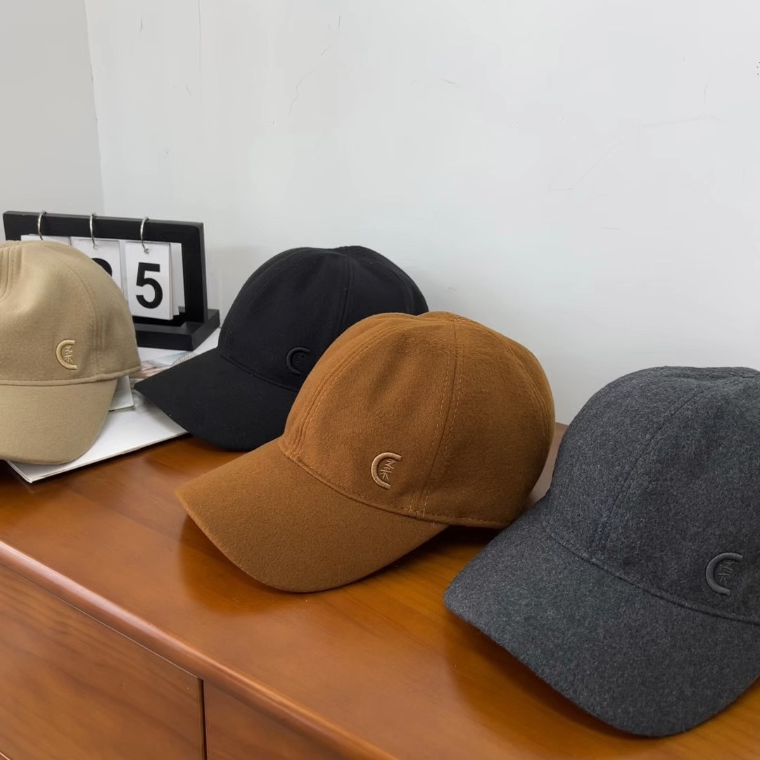 this hat features a refined, structured silhouette - Hat