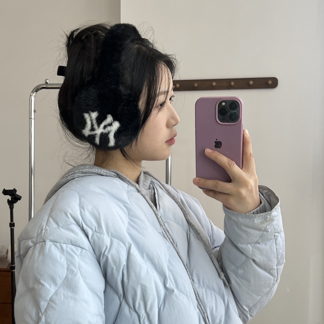 毛绒绒的耳罩对耳朵更好呵护 4