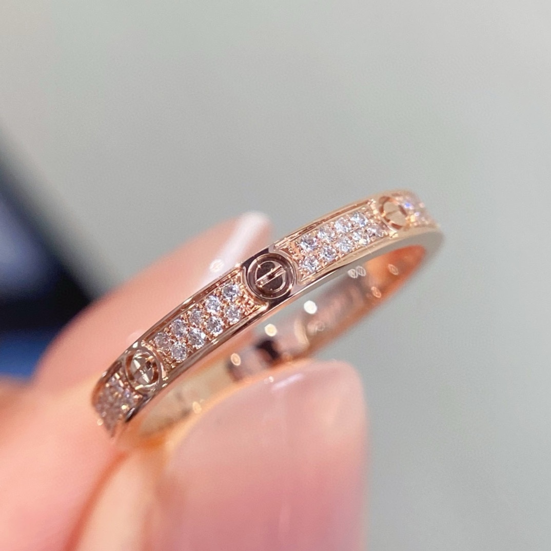 Narrow Pavé Band Ring - Comprehensive 5