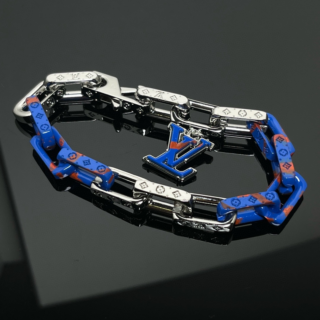 Louis Vuitton Gradient Blue Bamboo-Link Initial Bracelet - Comprehensive 5
