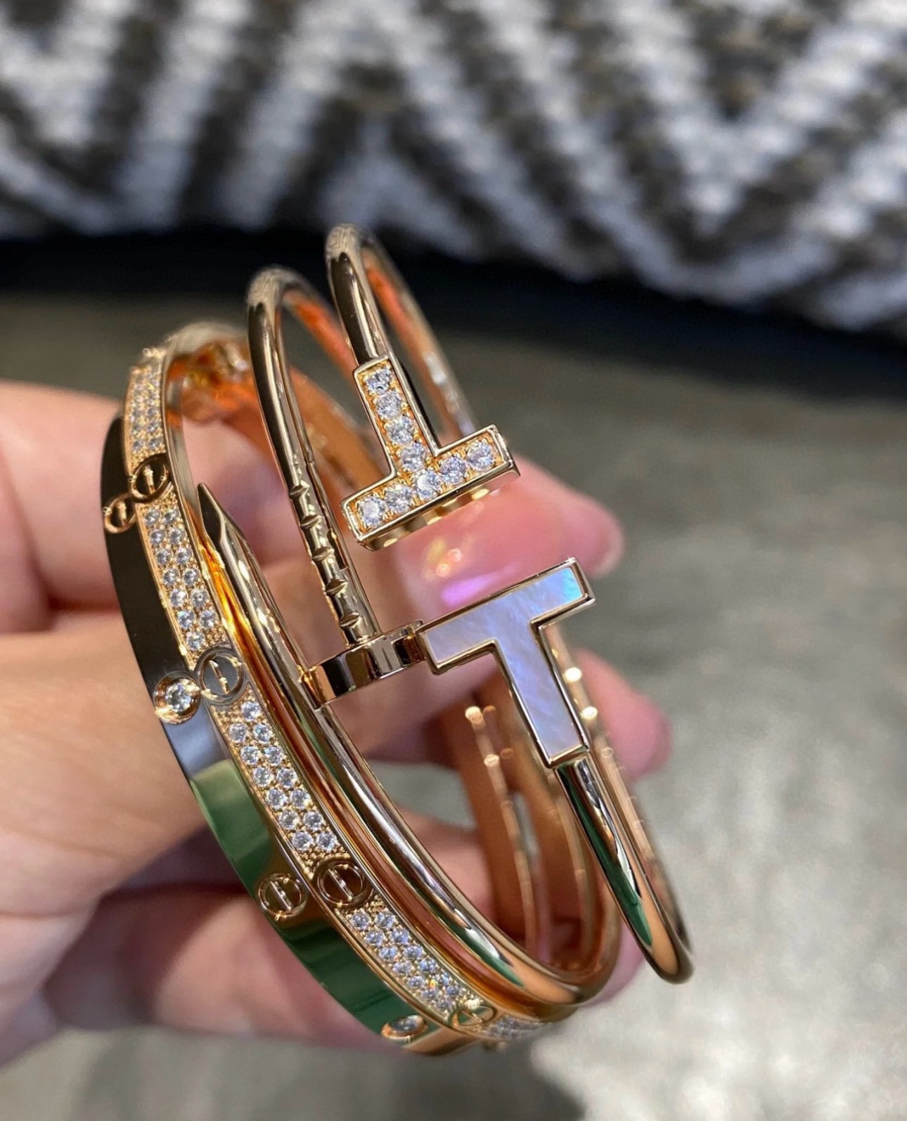 A timeless classic bracelet, ideal for stacking - Comprehensive 5