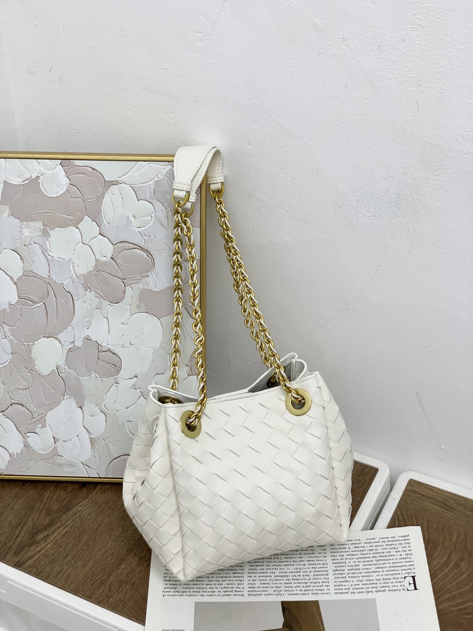 🌿2025早春链条⛓️降落伞-白色
#降落伞链条款增加了另一种“知性高贵”的美感💐，链条可以调节不一样的