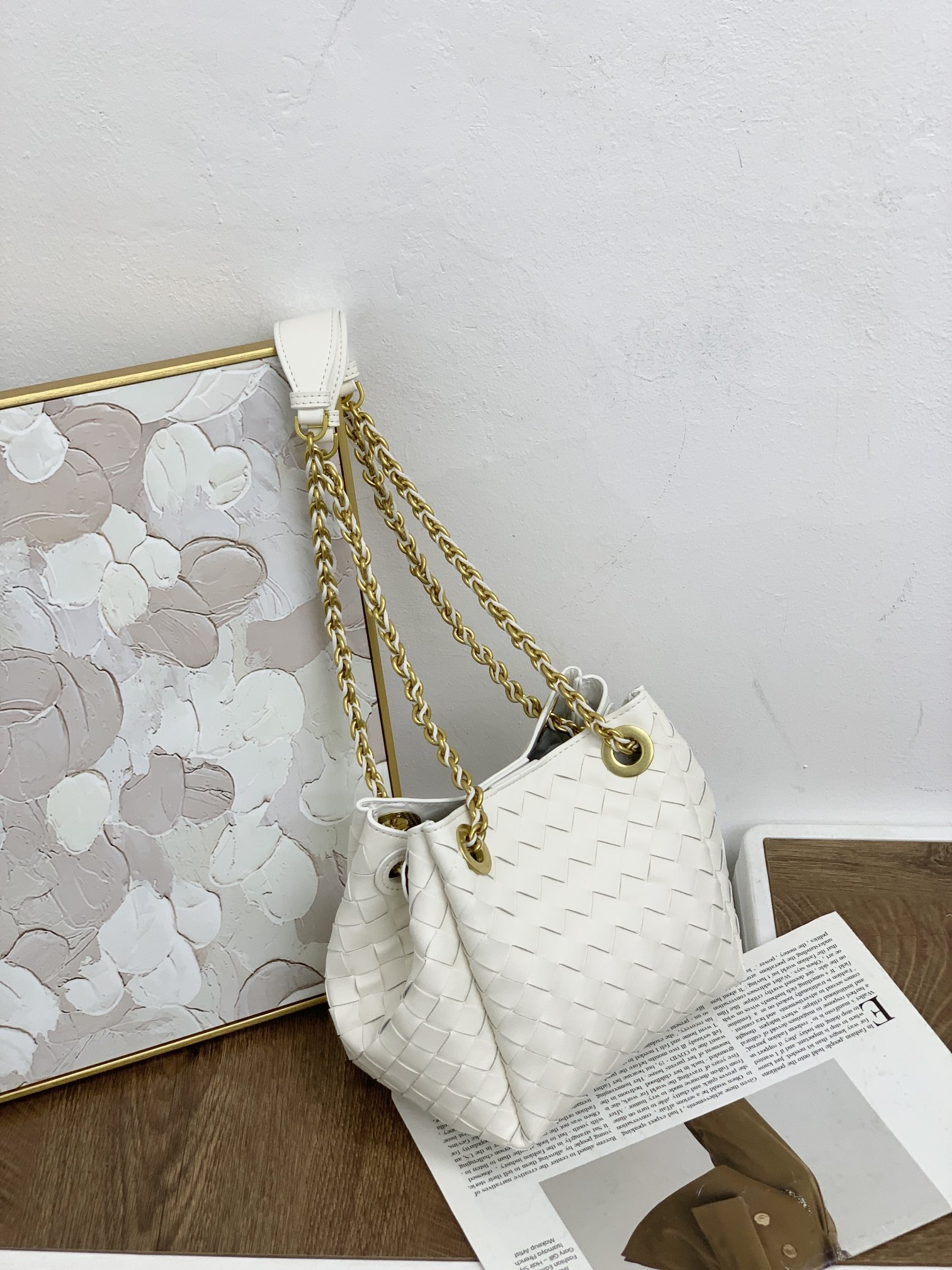 🌿2025早春链条⛓️降落伞-白色
#降落伞链条款增加了另一种“知性高贵”的美感💐，链条可以调节不一样的