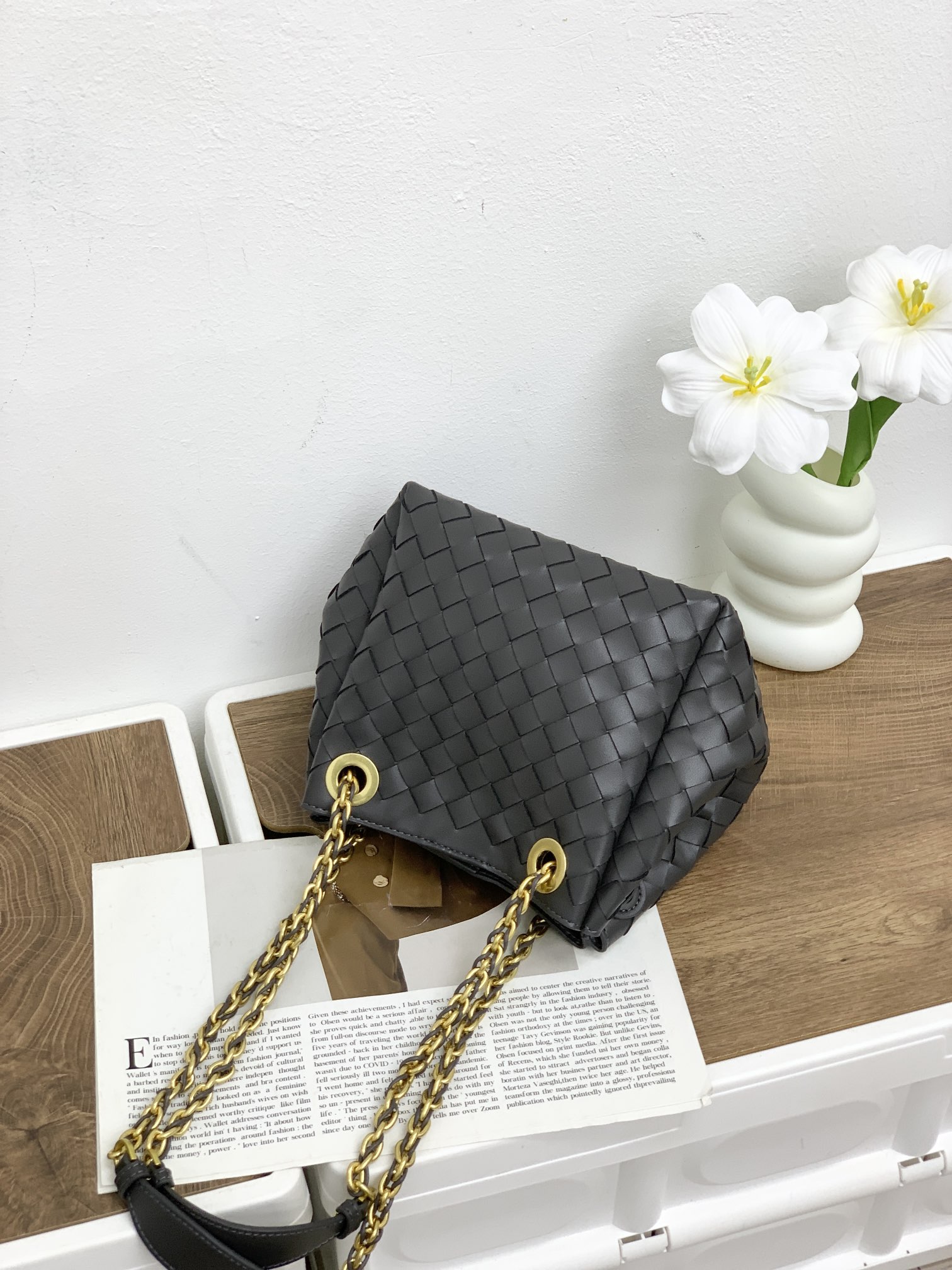 🌿2025早春链条⛓️降落伞-闪电灰
#降落伞链条款增加了另一种“知性高贵”的美感💐，链条可以调节不一样