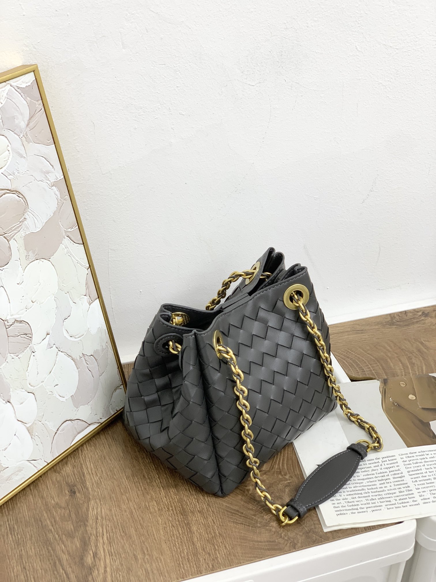 🌿2025早春链条⛓️降落伞-闪电灰
#降落伞链条款增加了另一种“知性高贵”的美感💐，链条可以调节不一样