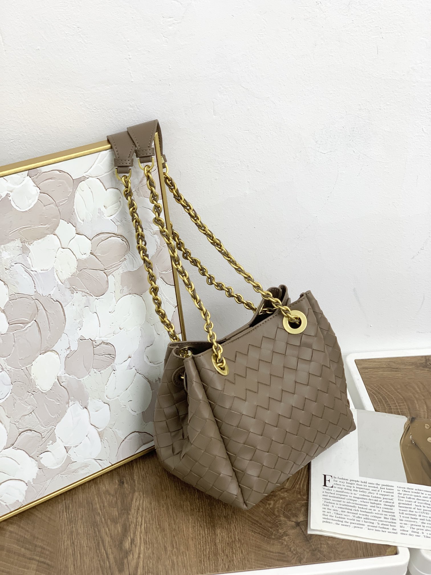 🌿2025早春链条⛓️降落伞-松果棕
#降落伞链条款增加了另一种“知性高贵”的美感💐，链条可以调节不一样