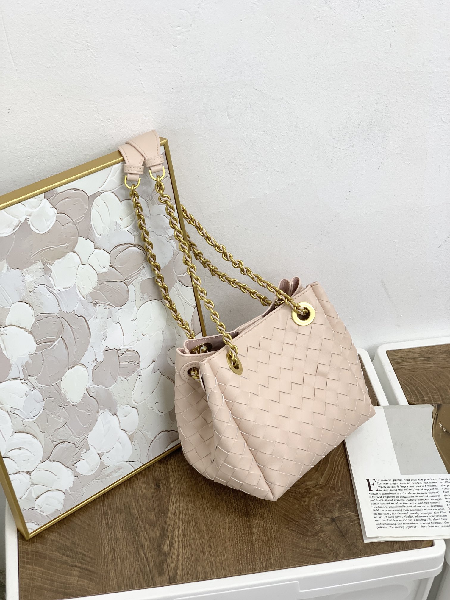 🌿2025早春链条⛓️降落伞-浮雕粉
#降落伞链条款增加了另一种“知性高贵”的美感💐，链条可以调节不一样