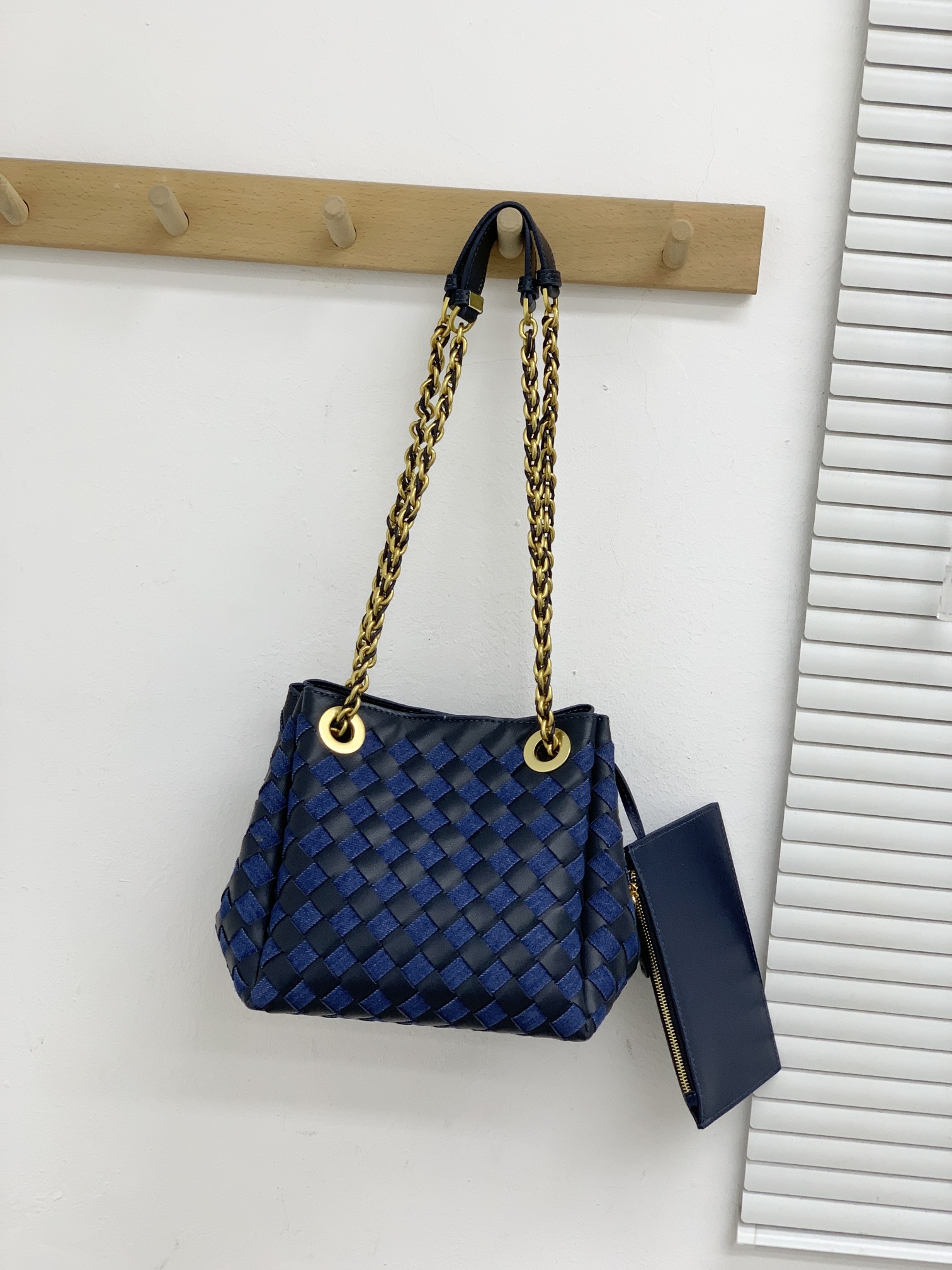 🌿2025早春链条⛓️降落伞-深邃蓝
#降落伞链条款增加了另一种“知性高贵”的美感💐，链条可以调节不一样